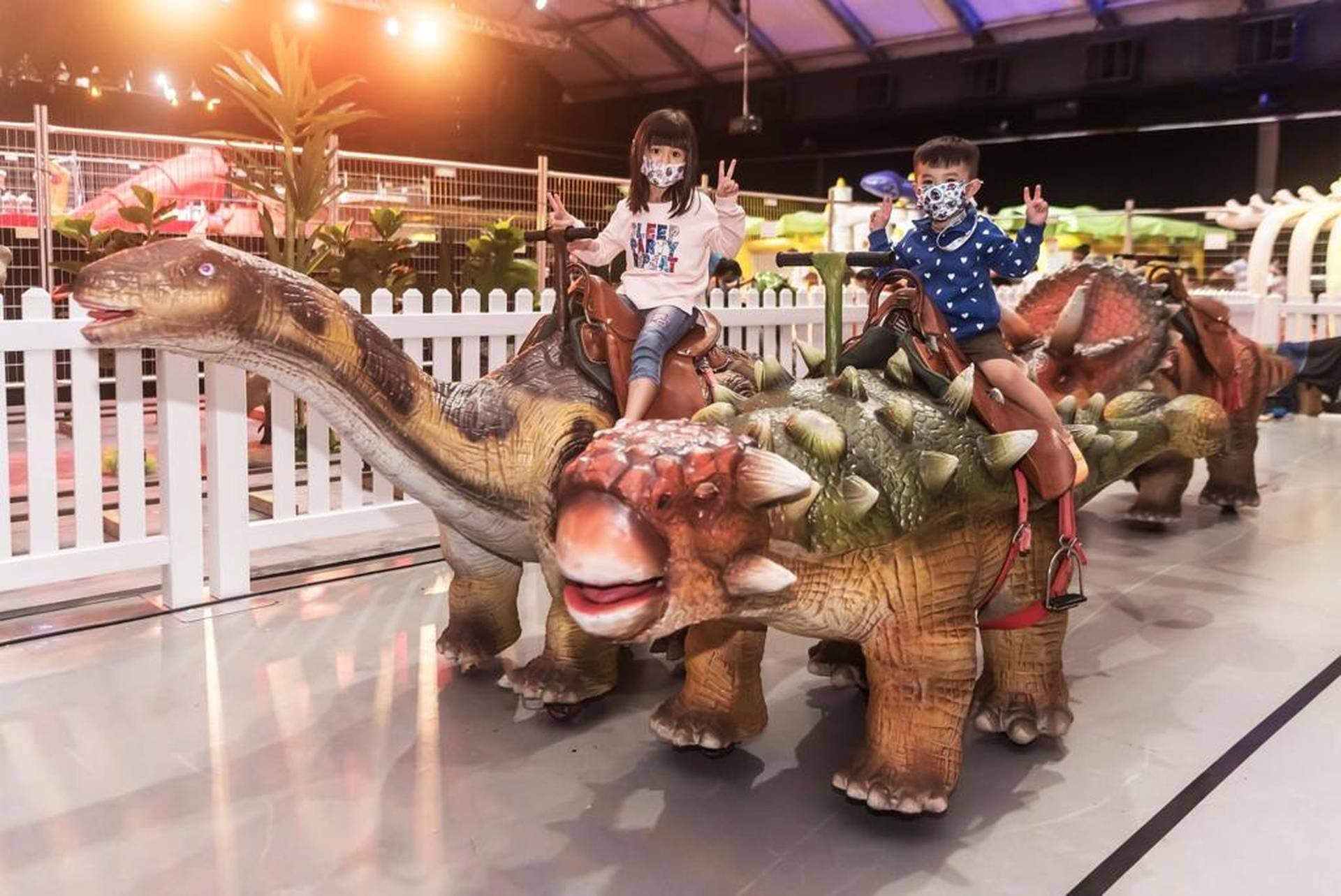 侏羅紀恐龍探險樂園香港站 - 入場門票2023 (需3個工作天前預訂)