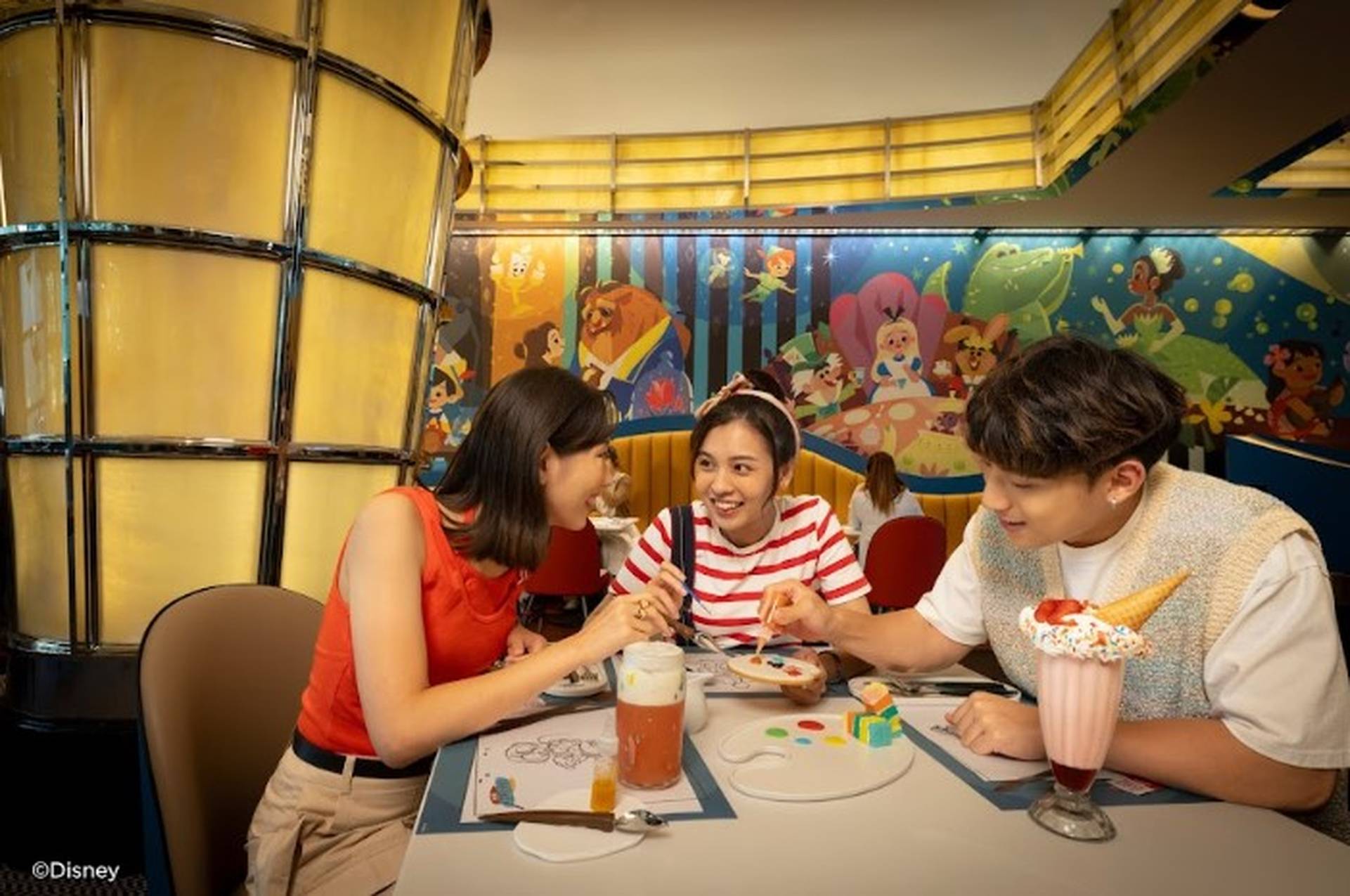 香港迪士尼好萊塢酒店 | 藝彩廚自助晚餐 (3個工作天前預訂)