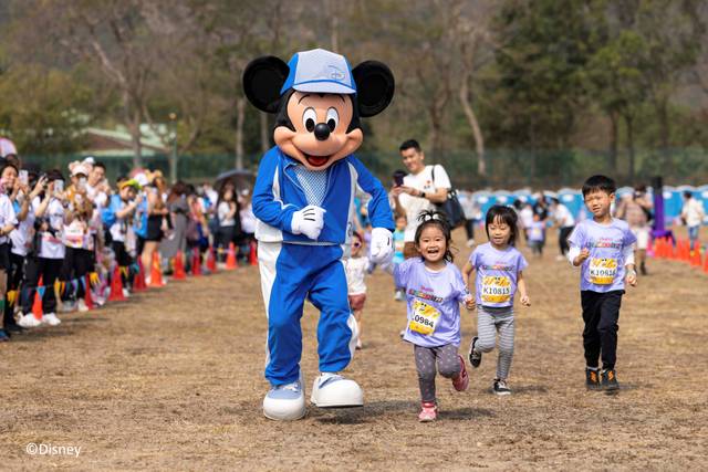 迪士尼跑2024報名｜二人同行減$100｜限時9折 香港迪士尼樂園門票｜11月2-3日｜彼思／Duffy／魔雪奇緣主題 可選3或5公里跑｜名額有限（需3個工作天前預訂）