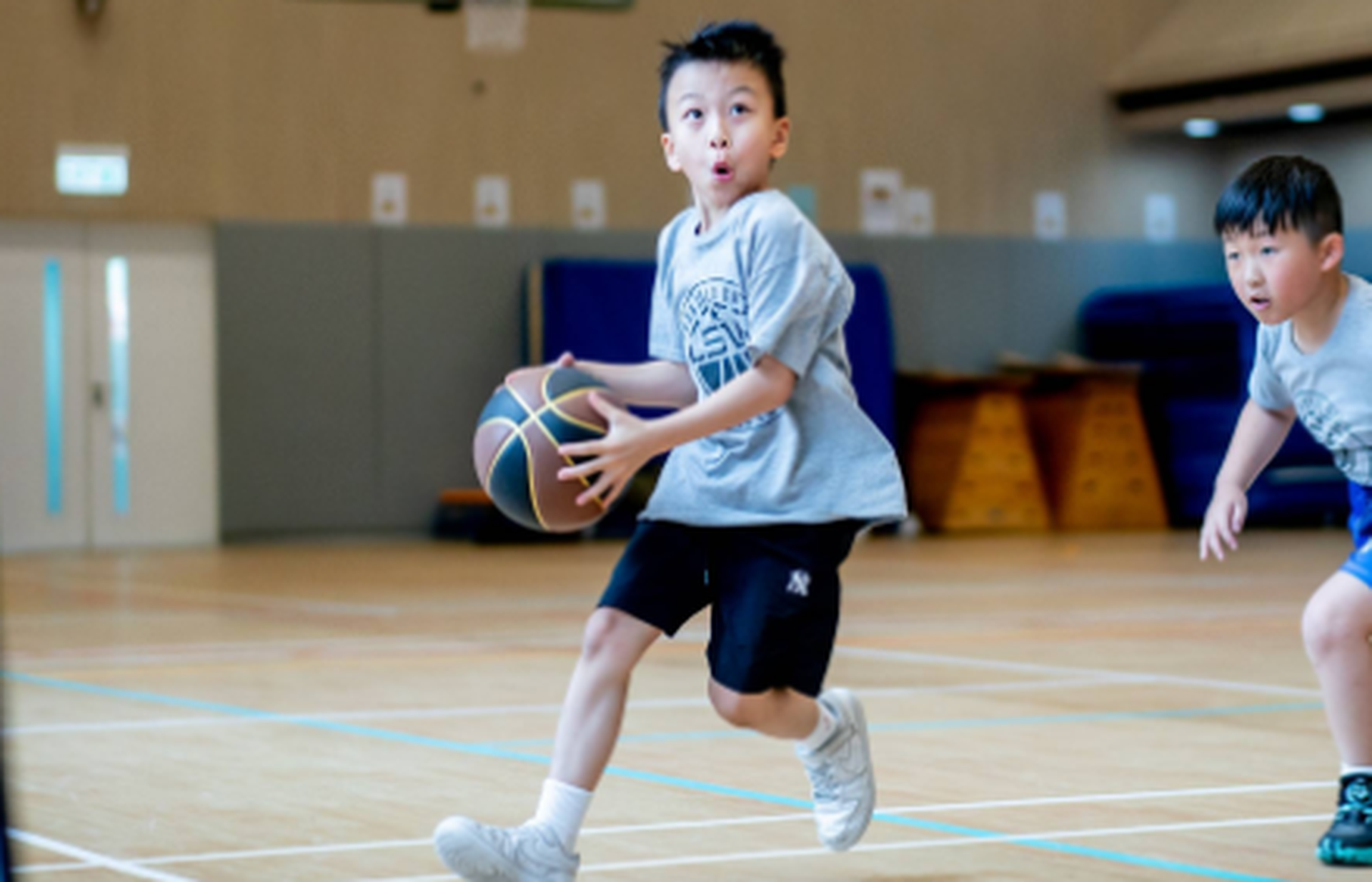 adidas x ASG暑期籃球營 2026｜E. 全方位技巧（英語授課）｜5 - 12 歲｜適合初學至6個月籃球經驗的學員｜早鳥95折 包球⾐、證書｜藍田、灣仔