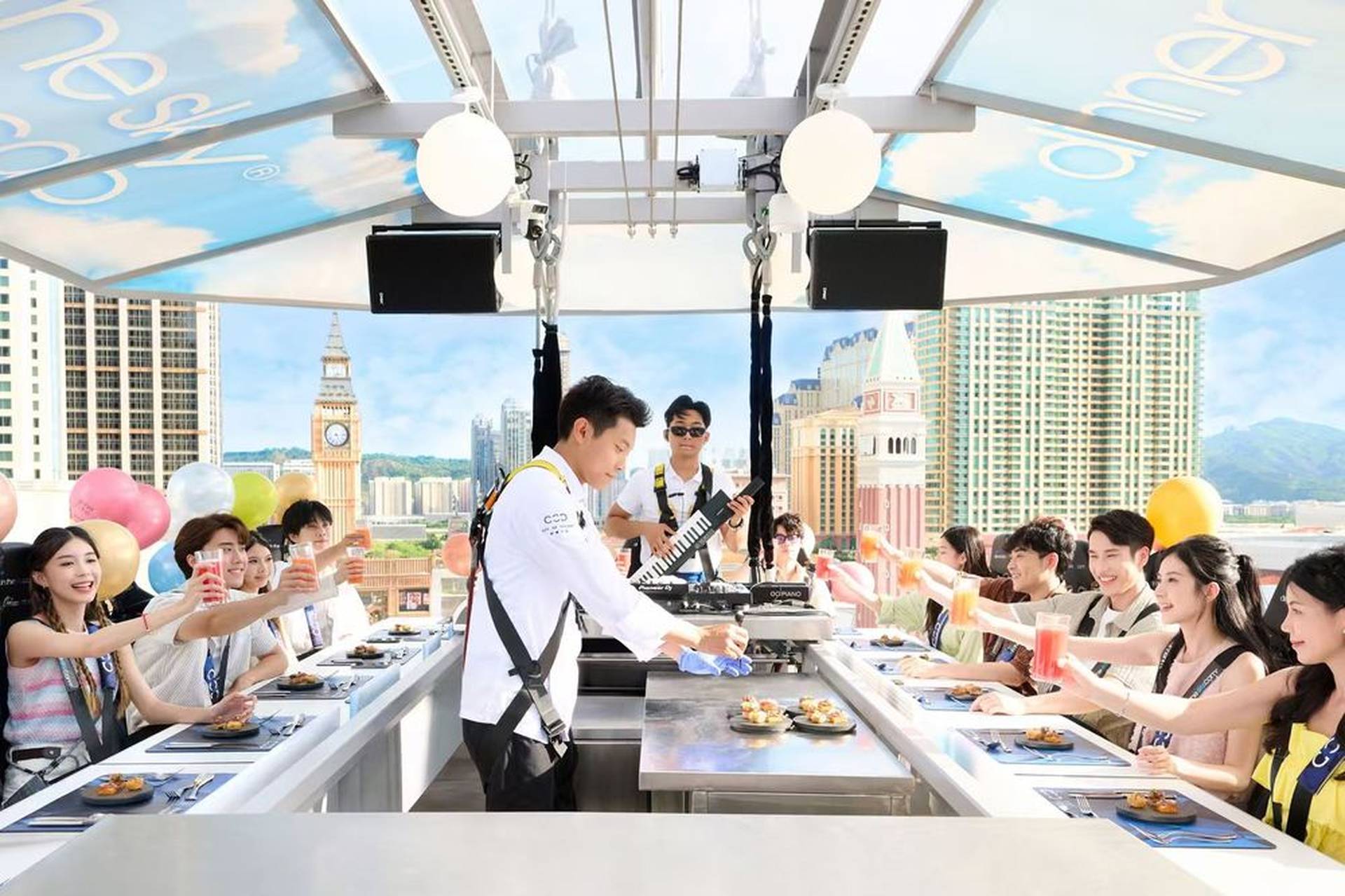 【一週年慶 · 限定優惠：午餐限量20份買一送一】空中躍薈Dinner In The Sky美食套餐（午餐/下午茶/晚餐）